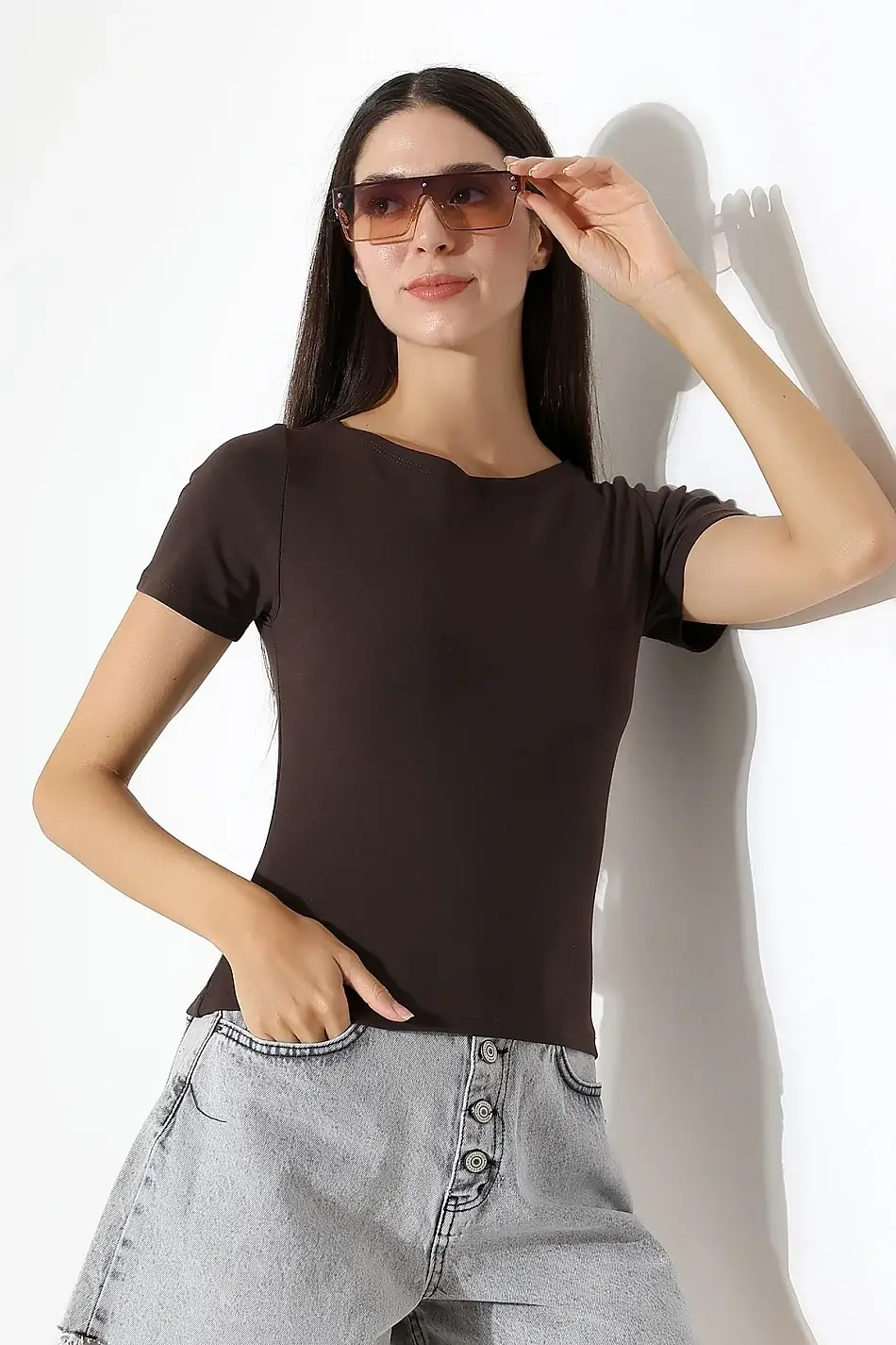 Kadın Kayık Yaka Kısa Kol Tshirt — görsel 2