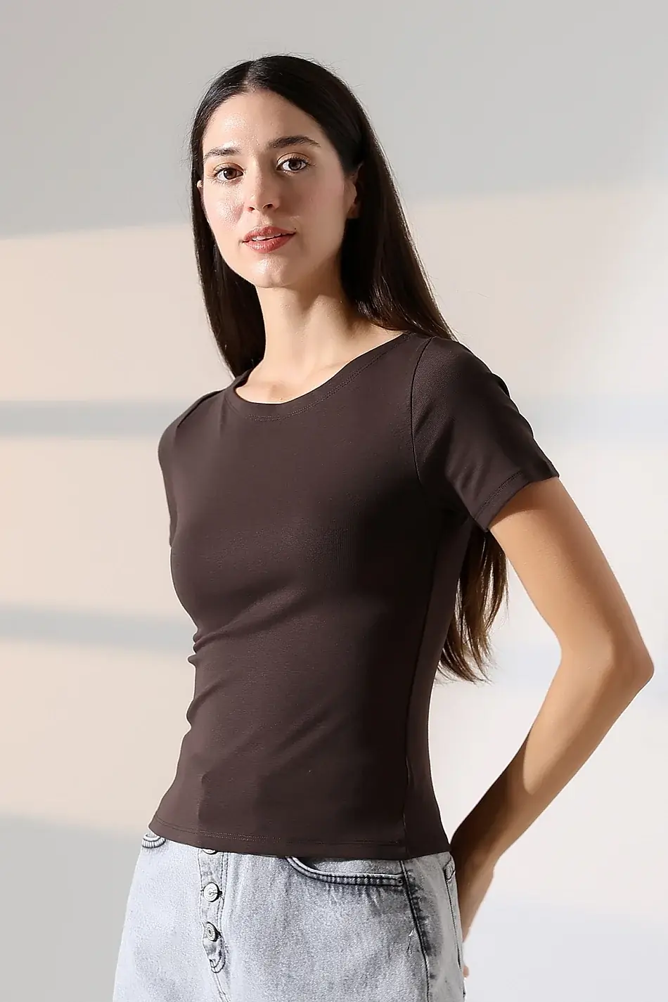 Kadın Kayık Yaka Kısa Kol Tshirt — görsel 1